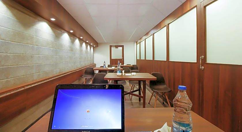 Treebo Trend Green View