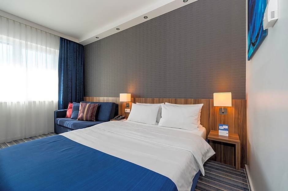 Holiday Inn Express Bremen Airport By IHG