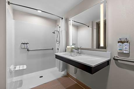 Queen Room with Two Queen Beds - Disability Access with Roll In Shower