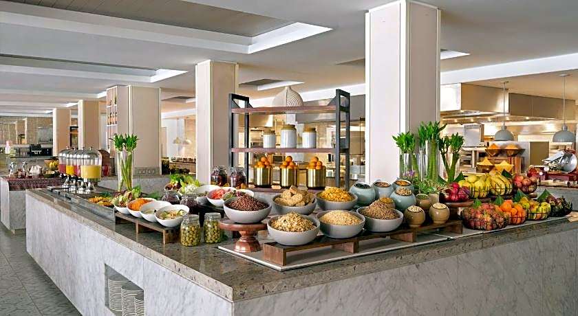 Crowne Plaza Muscat By IHG