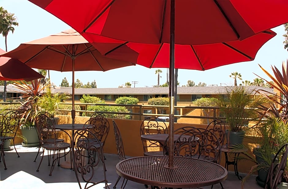 Ramada by Wyndham near SeaWorld / Mission Beach
