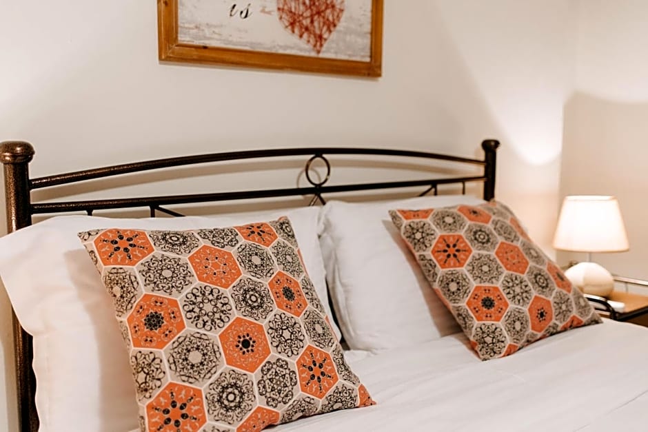 BEST HOUSE, CENTRAL APRTM., AGIOU NIKOLAOU, PATRA