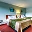 Econo Lodge Inn & Suites Forest