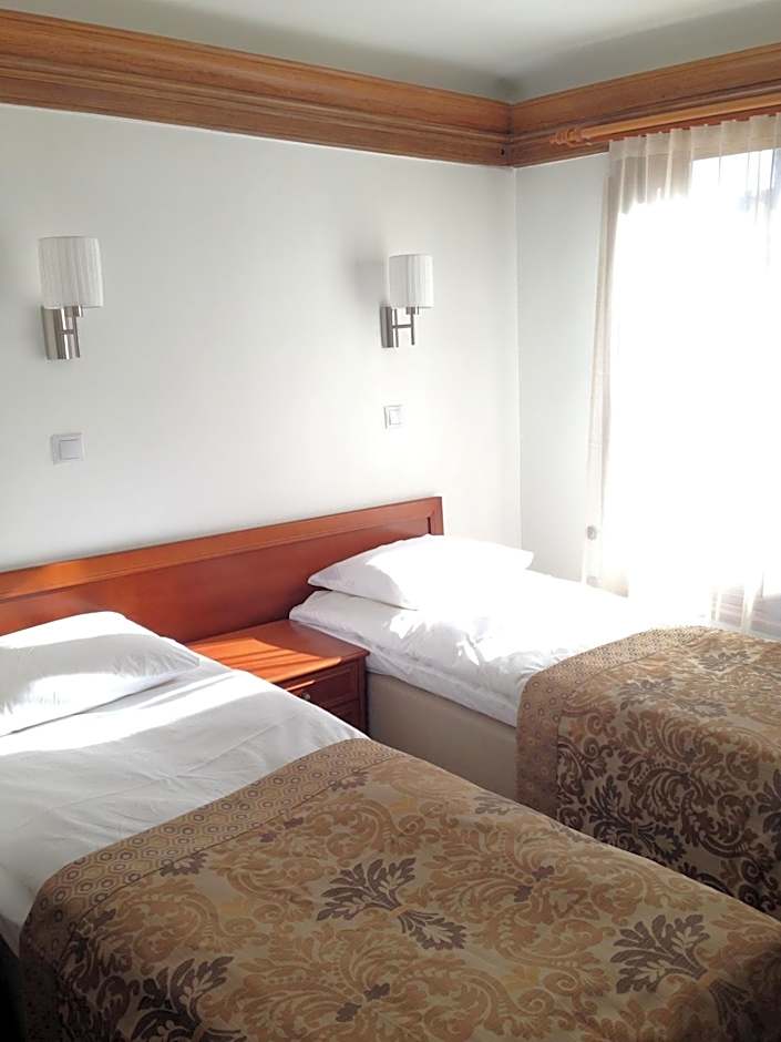 Three Crowns Residents