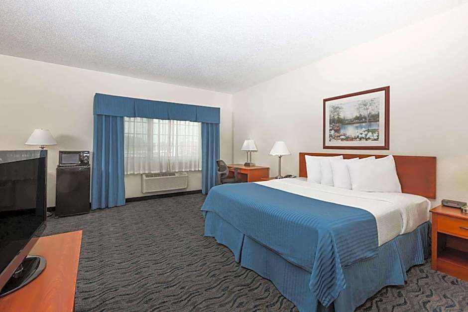 Baymont by Wyndham Des Moines Airport