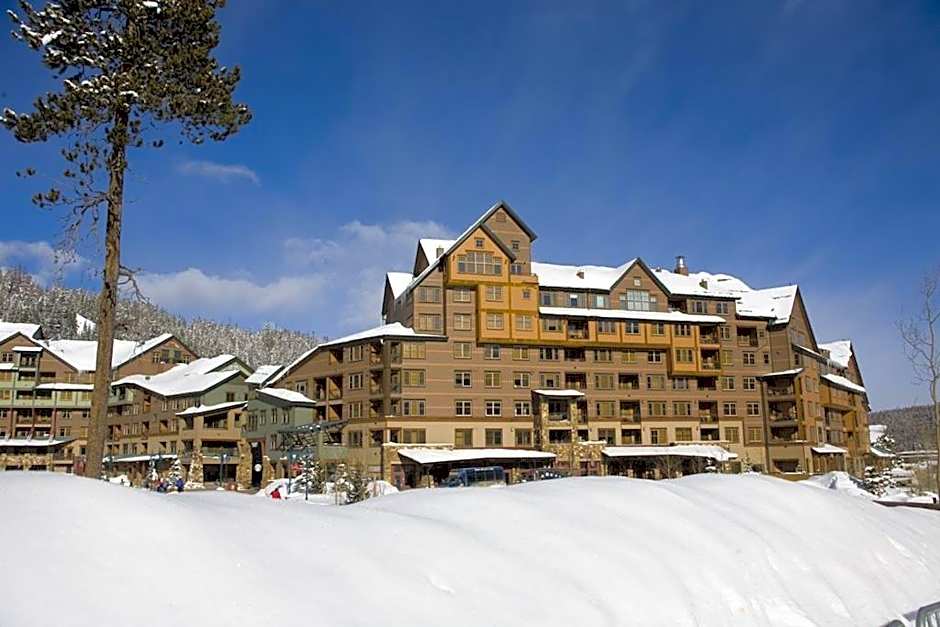 Zephyr Mountain Lodge