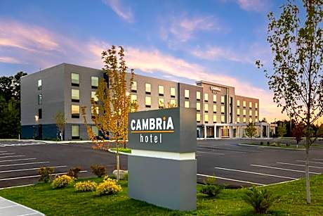 Cambria Hotel & Suites Plymouth