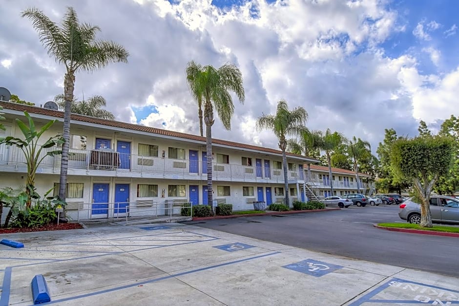 Motel 6 Chino, CA - Los Angeles Area