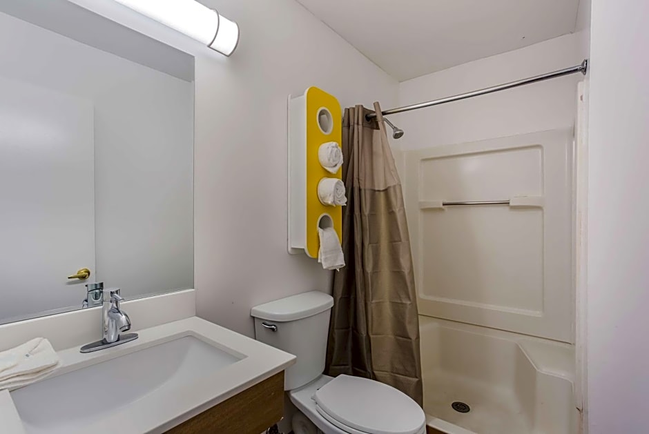 Motel 6-Jacksonville, FL - South