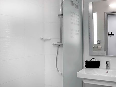 Standard Room with 1 double bed and 1 double sofa