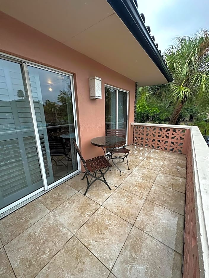Tahitian Inn Boutique Hotel Tampa