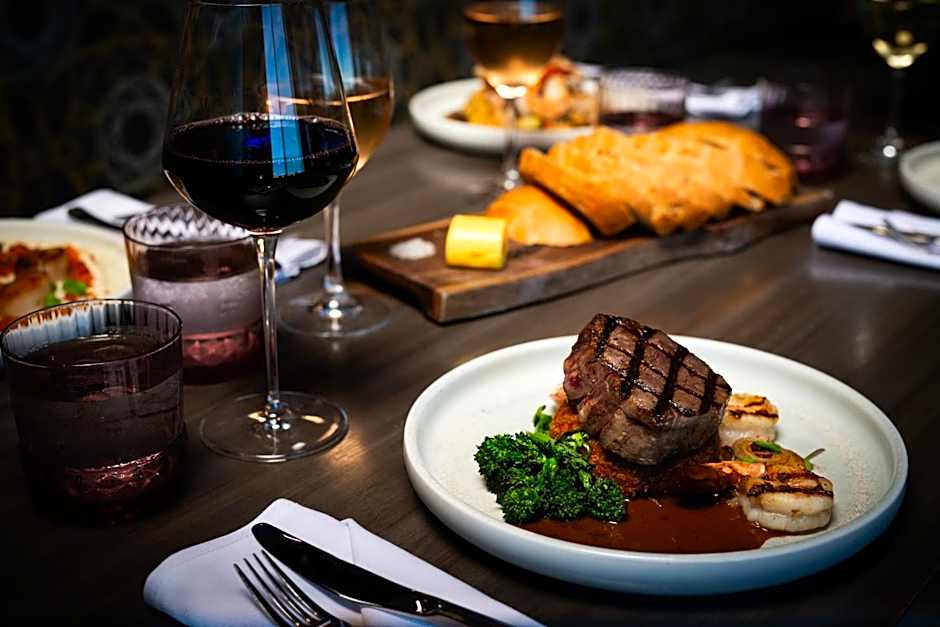 Delta Hotels by Marriott Kingston Waterfront