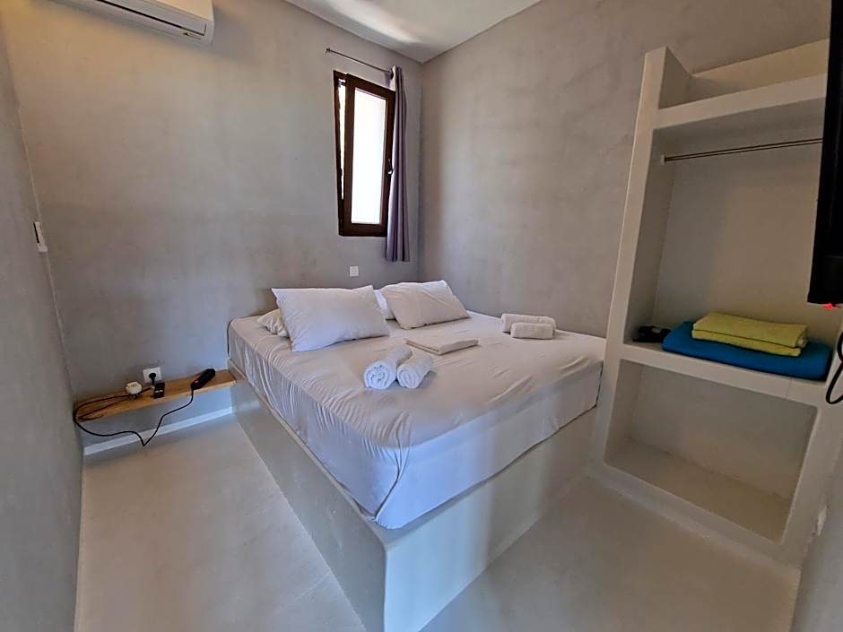 Spathi Beach Suites Kea