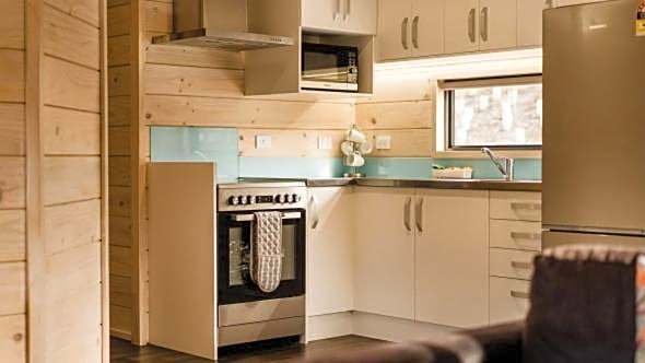 Lakes Edge Holiday Park