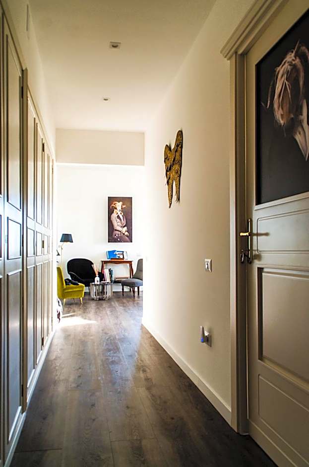 Eleventh Floor Suites