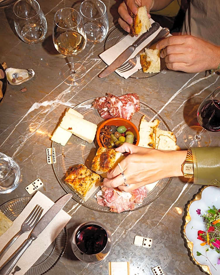 Manoir Victoria Hotel