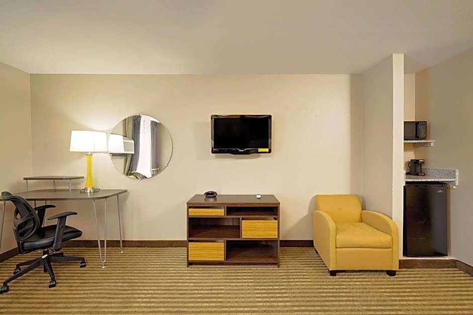 Super 8 by Wyndham Lexington/Hamburg Area
