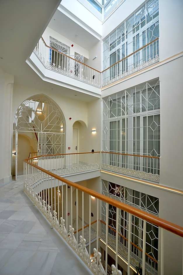 Plaza Mina Suites - Adults Recommended by Luxury Suites Cadiz