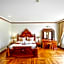 Pursat Riverside Hotel & Spa