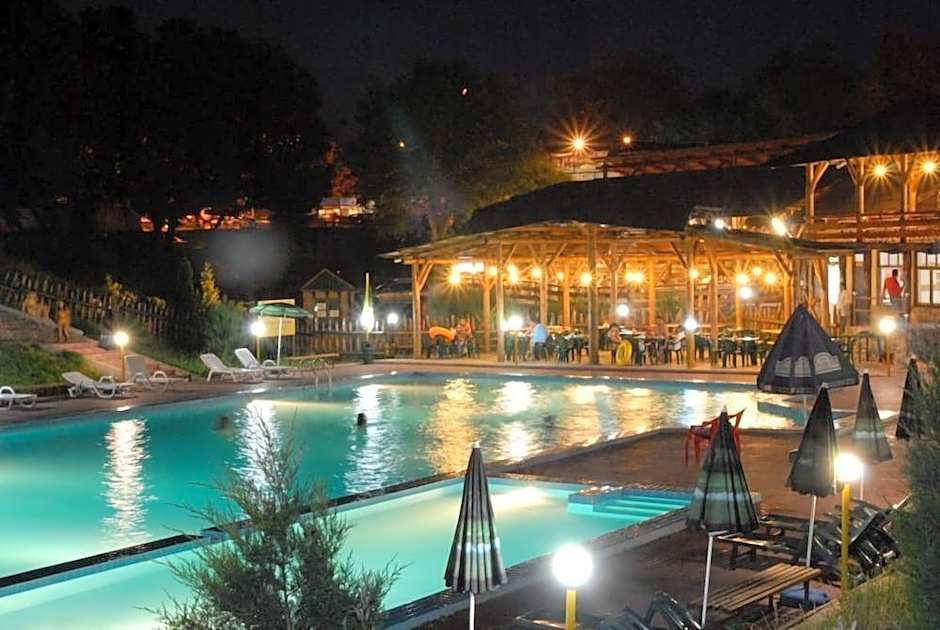 Saraichik Hotel