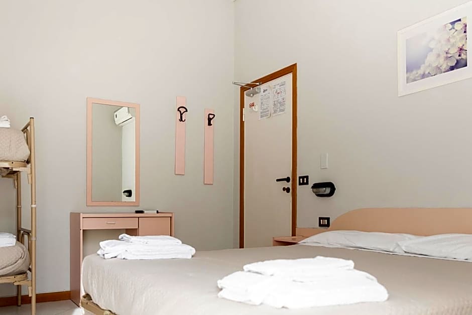 Hotel Laura Beach