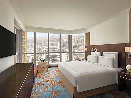 Junior Suite with Kaaba View