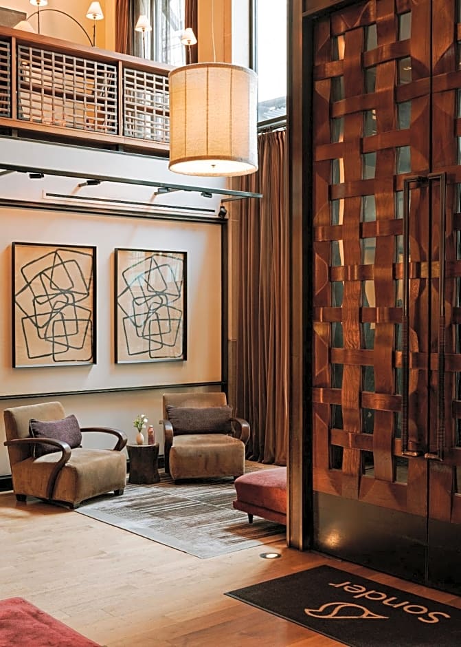 Chambers Hotel