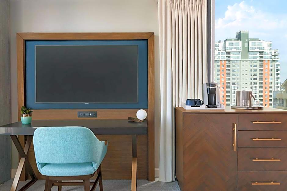 Photo 1 of 7 of 2 Queen Beds, City View