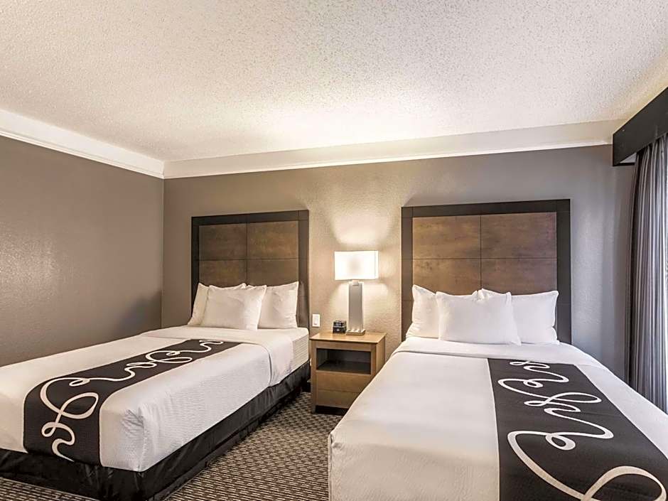 La Quinta Inn & Suites by Wyndham Austin at The Domain