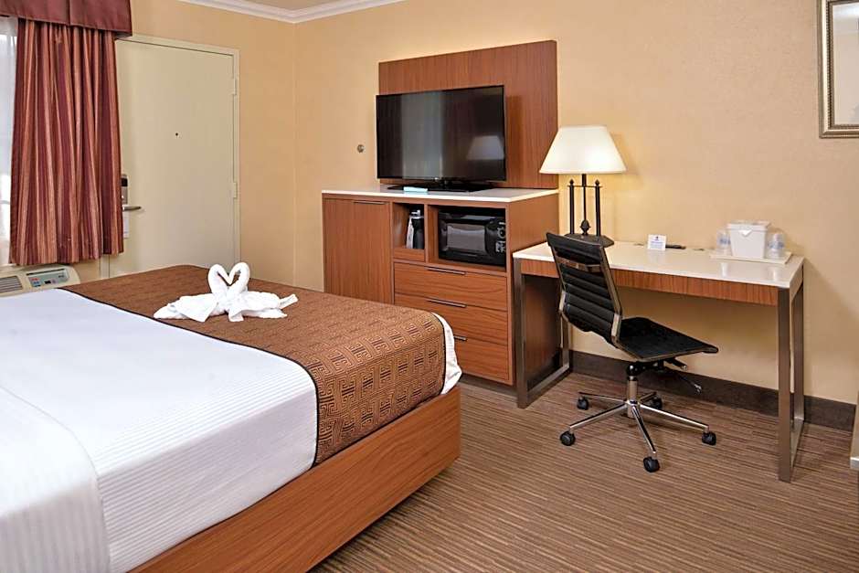 Best Western Hollywood Plaza Inn-Hollywood Walk of Fame Hotel-LA