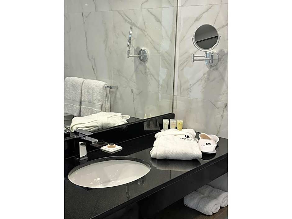 Best Western Plus Urban Larco Hotel