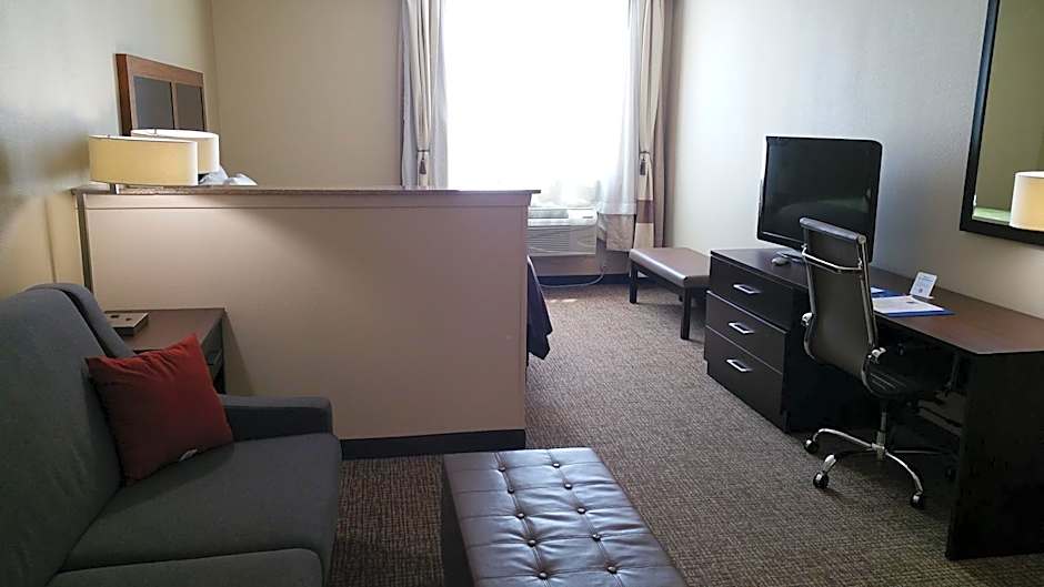 Comfort Inn & Suites Lakeside