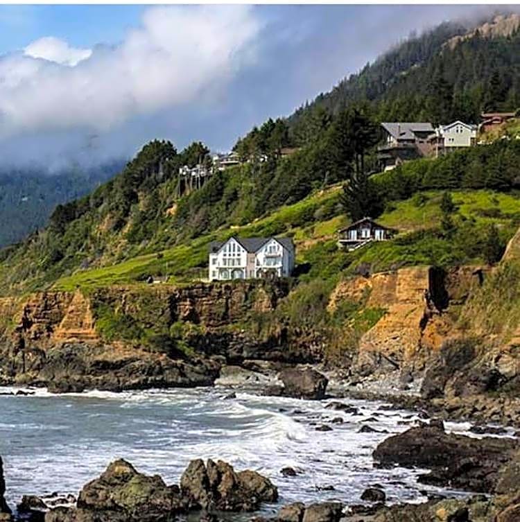 The Castle Inn of the Lost Coast