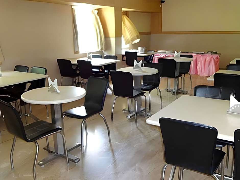 Treebo Trend Ess Grande