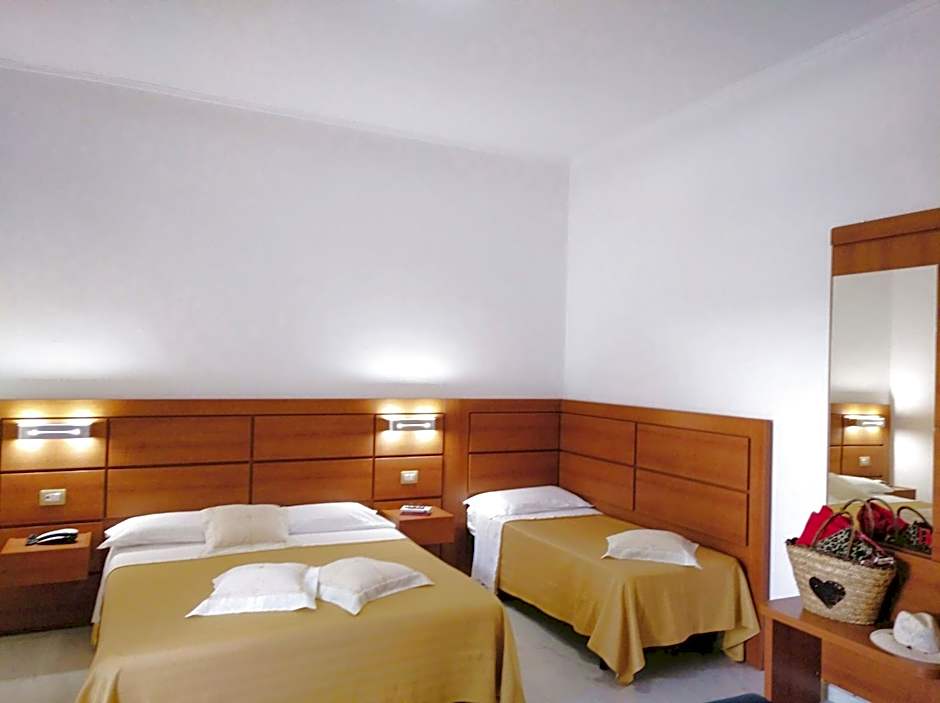 Villaggio Turistico La Mantinera - Hotel