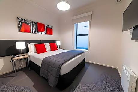 Standard suite kitchen