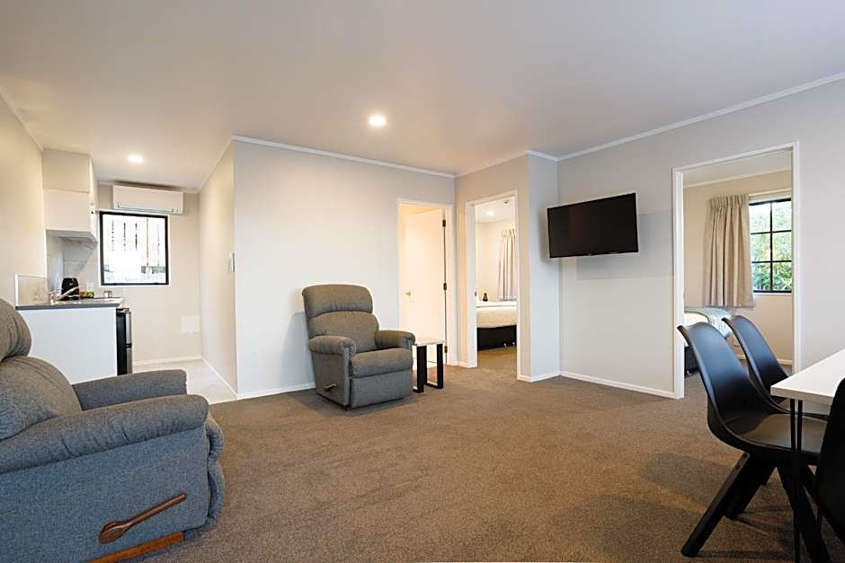 Bks Pohutukawa Lodge