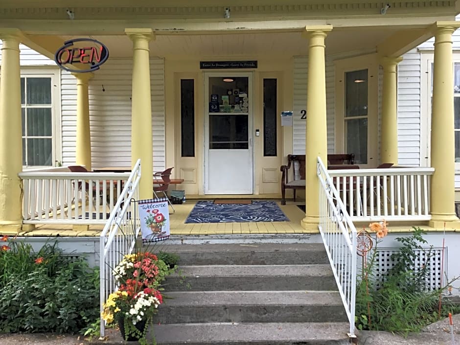 Marmora and Lake Inn and Victorian Diner