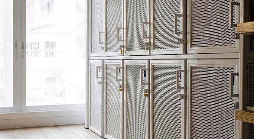 Bed One Block Hostel