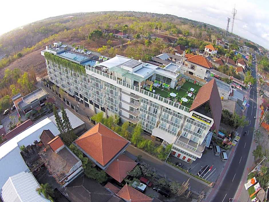 Maxonehotels At Bukit Jimbaran