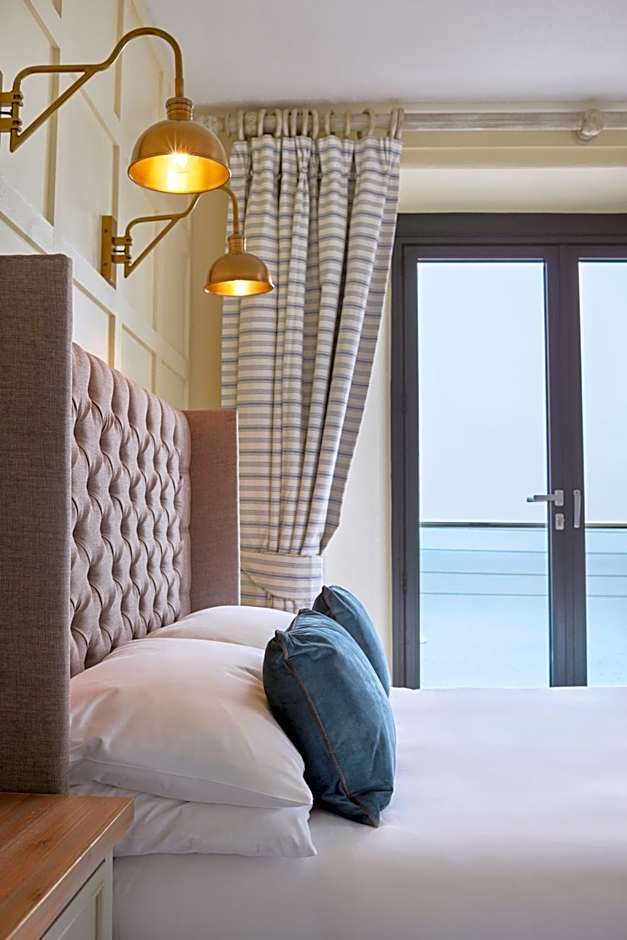 Outlaw's Guest House