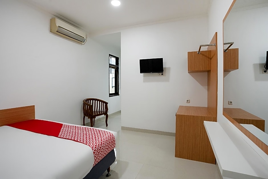 OYO 3209 Hegarbudhi Residence