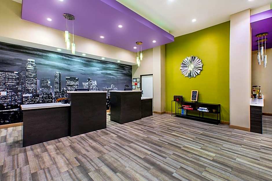 La Quinta Inn & Suites by Wyndham Pomona