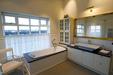 DELUXE APARTMENT | 4 BEDROOMS