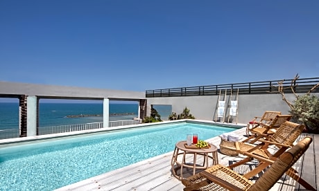 Beach front Penthouse with Private pool