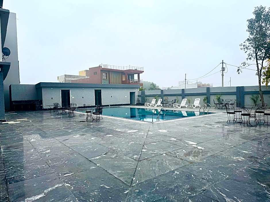 Geetanjali Hotel & Motel