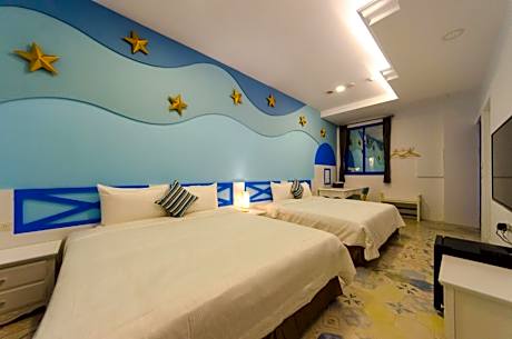 Run of House with Bathtub (2 Adults)