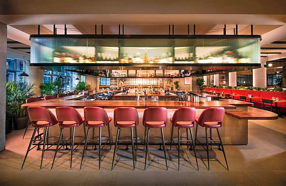 The Colonnade Hotel