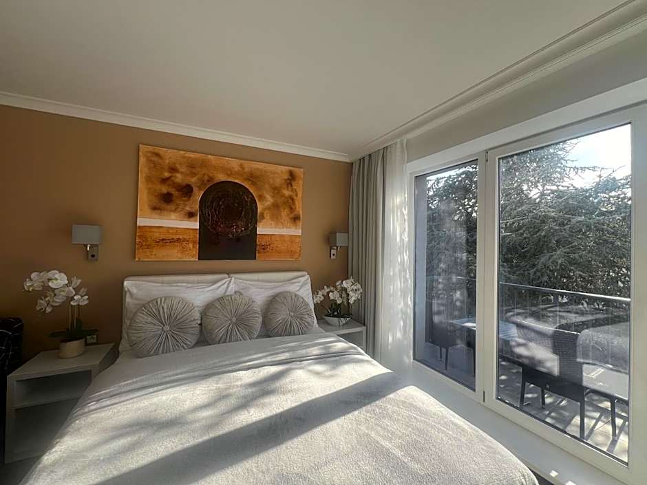 Grand Petit Hotel ex Shato Gesson