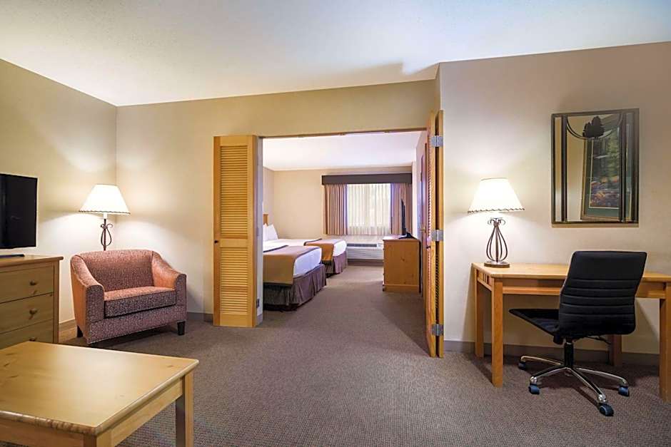 Best Western Golden Spike Inn & Suites